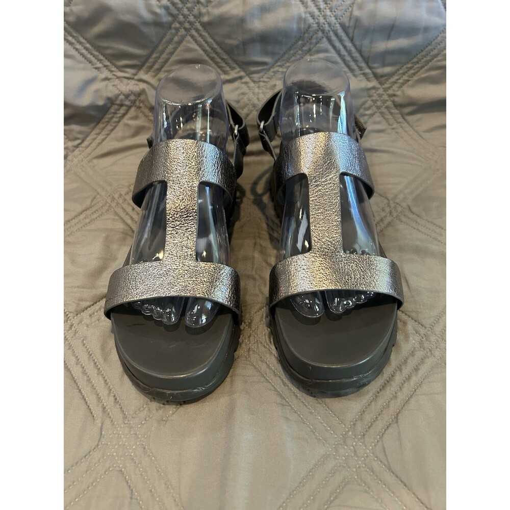 Cole Haan ZeroGrand women’s sandals metallic silver leather T-strap Size 9 NWOB